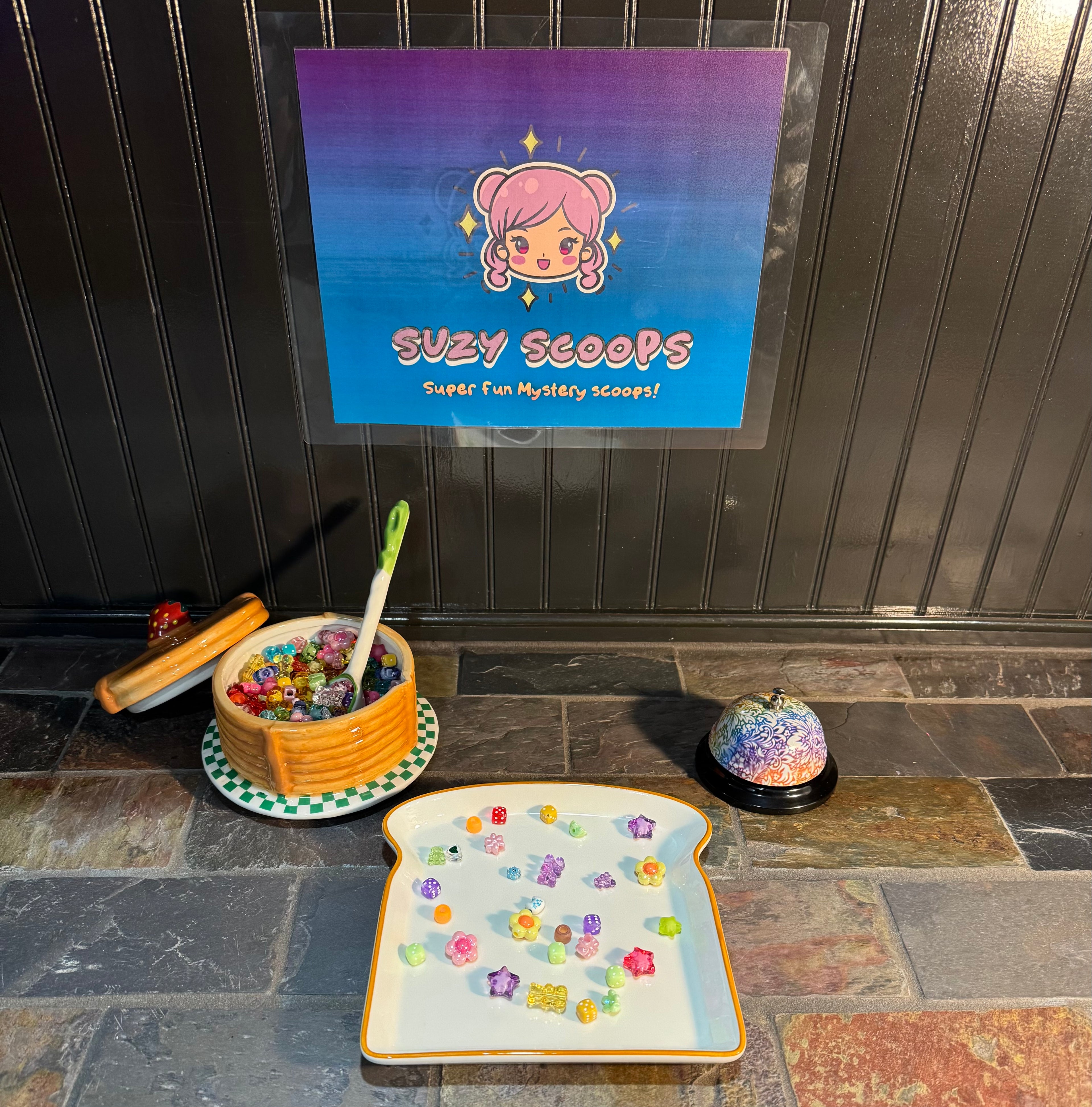 5 Lucky Scoops plus 4 Super Selection Gifts!